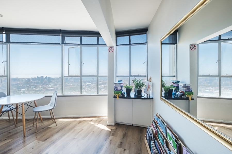 2 Bedroom Property for Sale in Vredehoek Western Cape